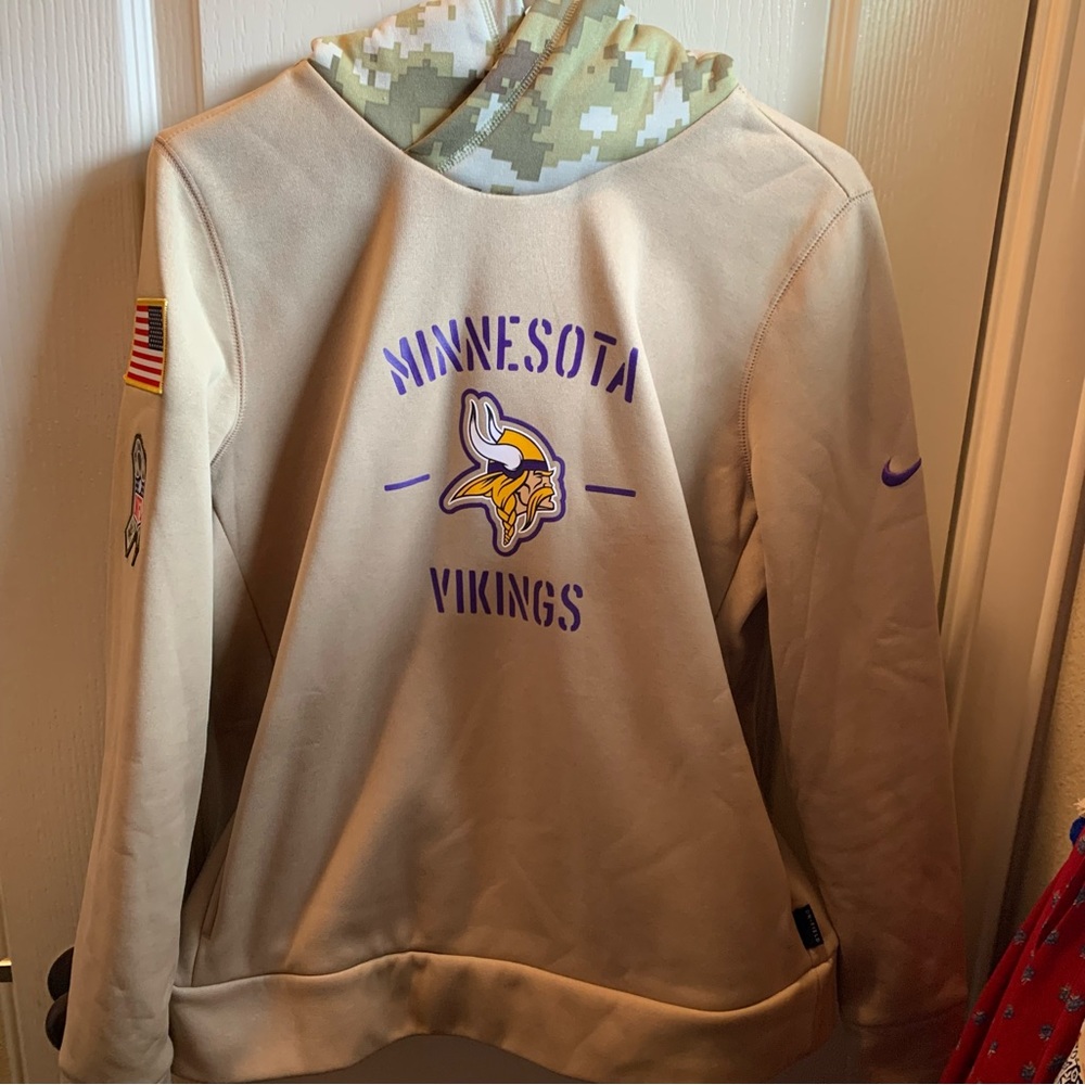 Minnesota Vikings salute to service hoodie